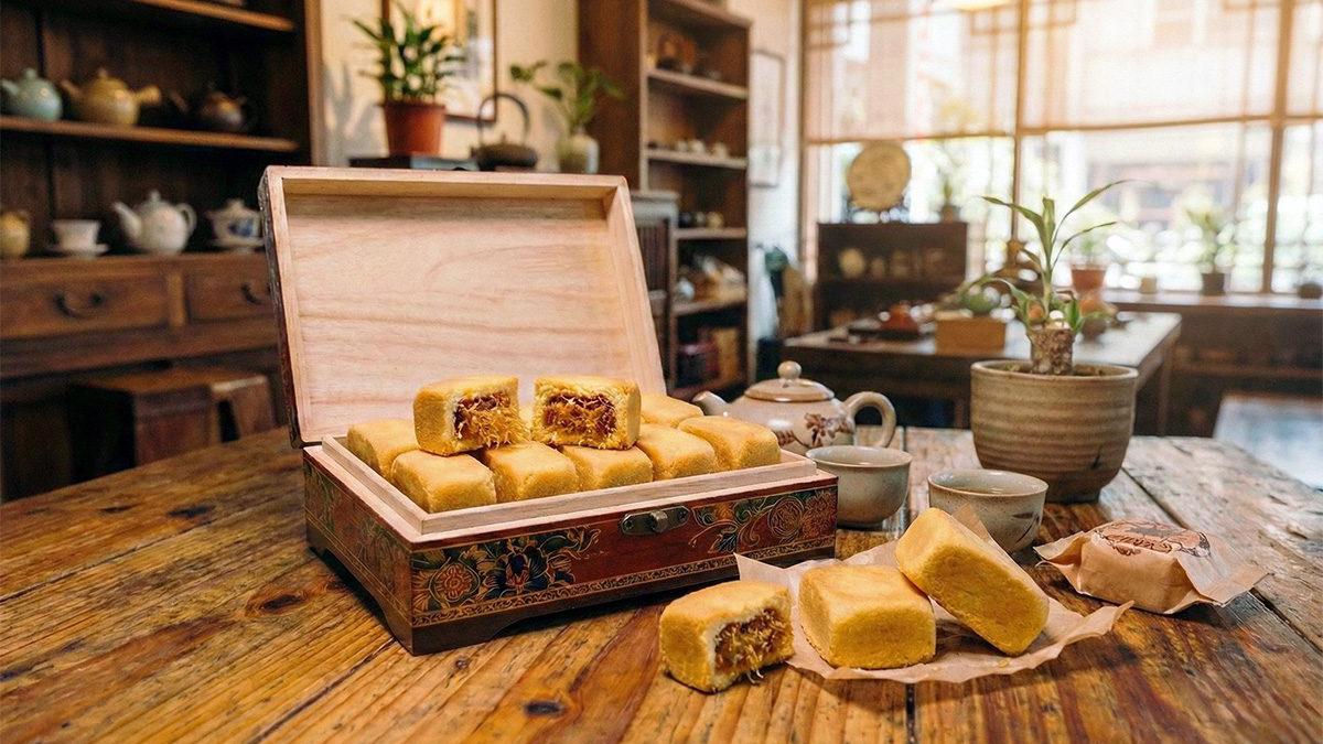 Pineapple Cakes